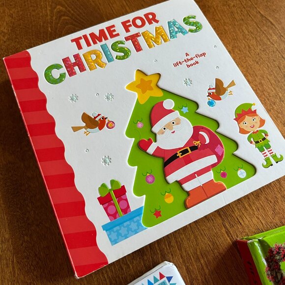 Christmas-themed board books NWOT - Picture 2 of 9